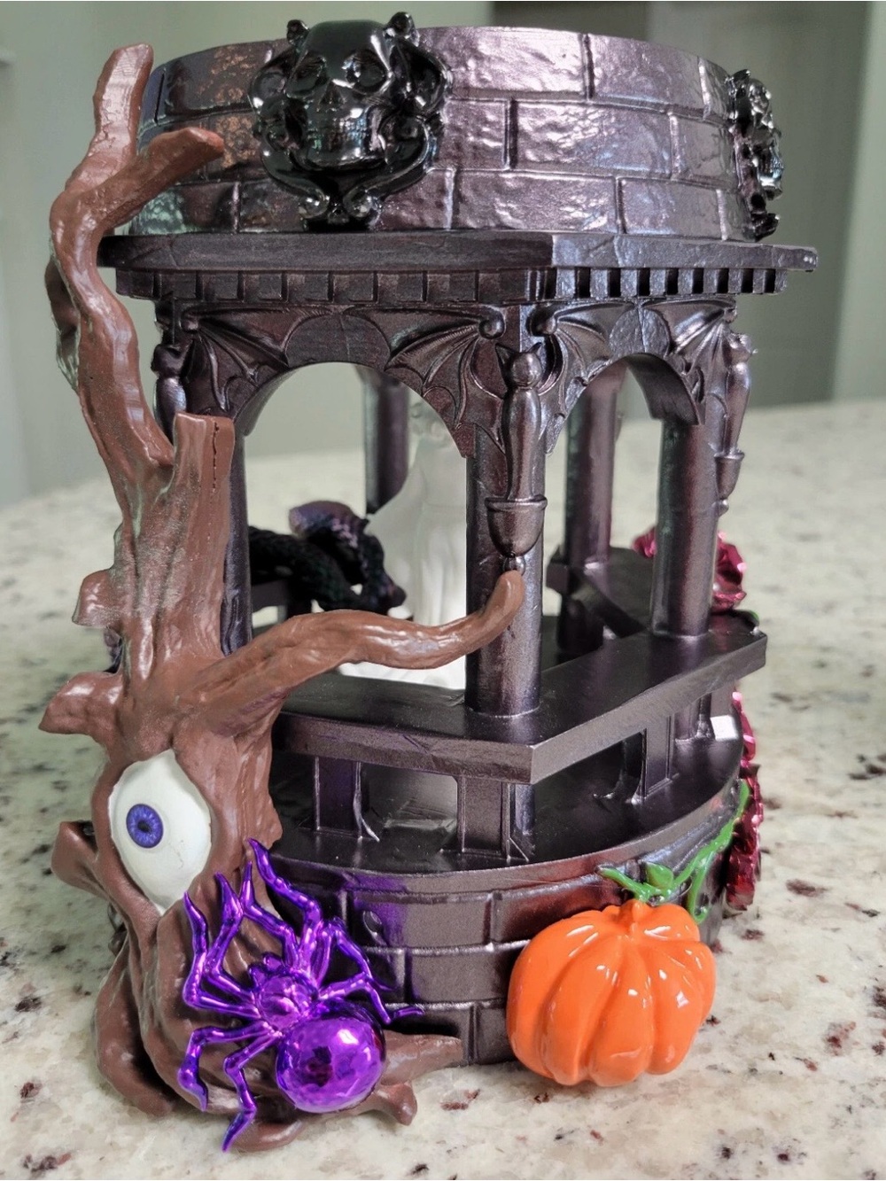 Bath and Body Works Halloween 2024 Light-Up Haunted Gazebo 3-Wick Candle Holder - Picture 4 of 8